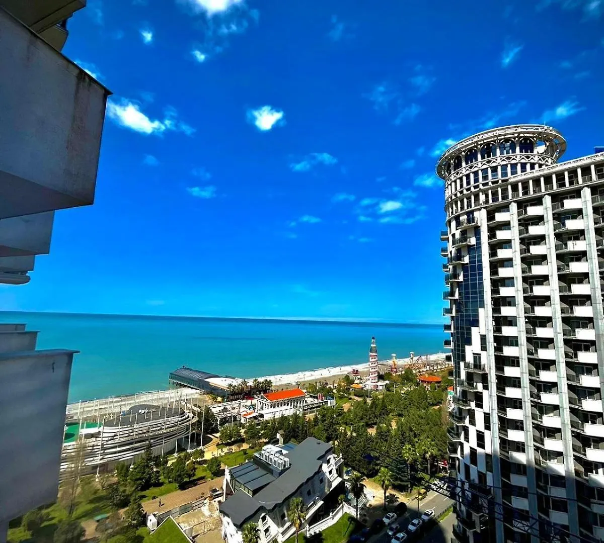 Holiday Lux Tower Batumi Apartment