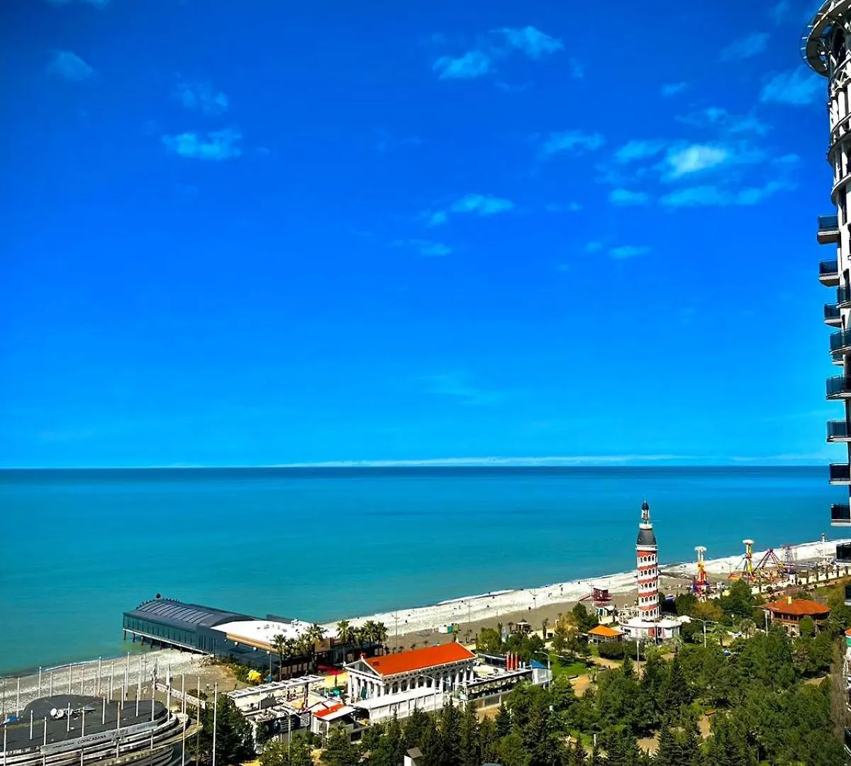 Holiday Lux Tower Batumi