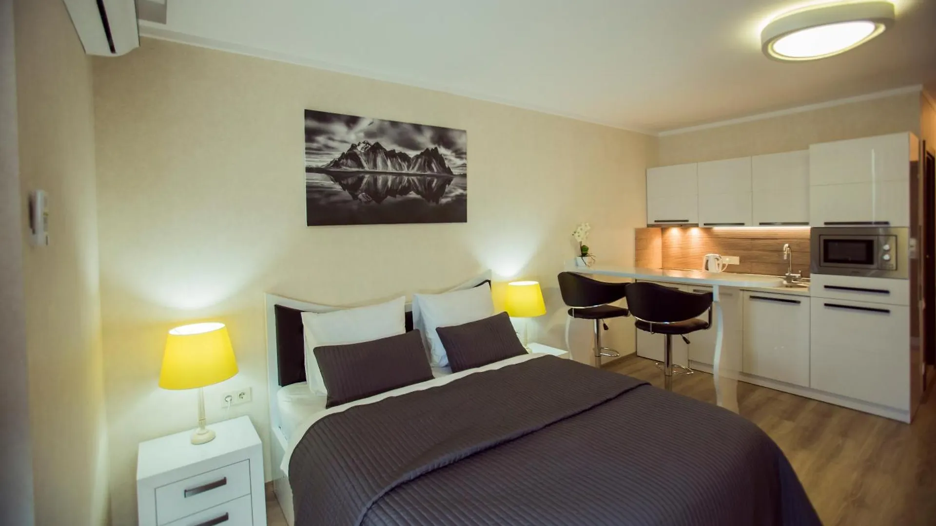 Holiday Lux Tower Batumi 0*,  Georgia