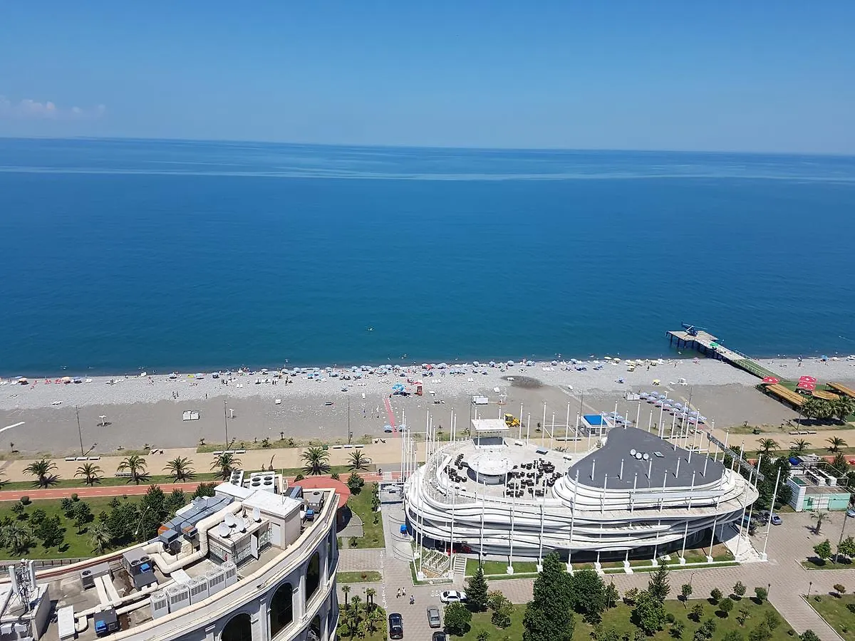 Holiday Lux Tower Batumi 0*,